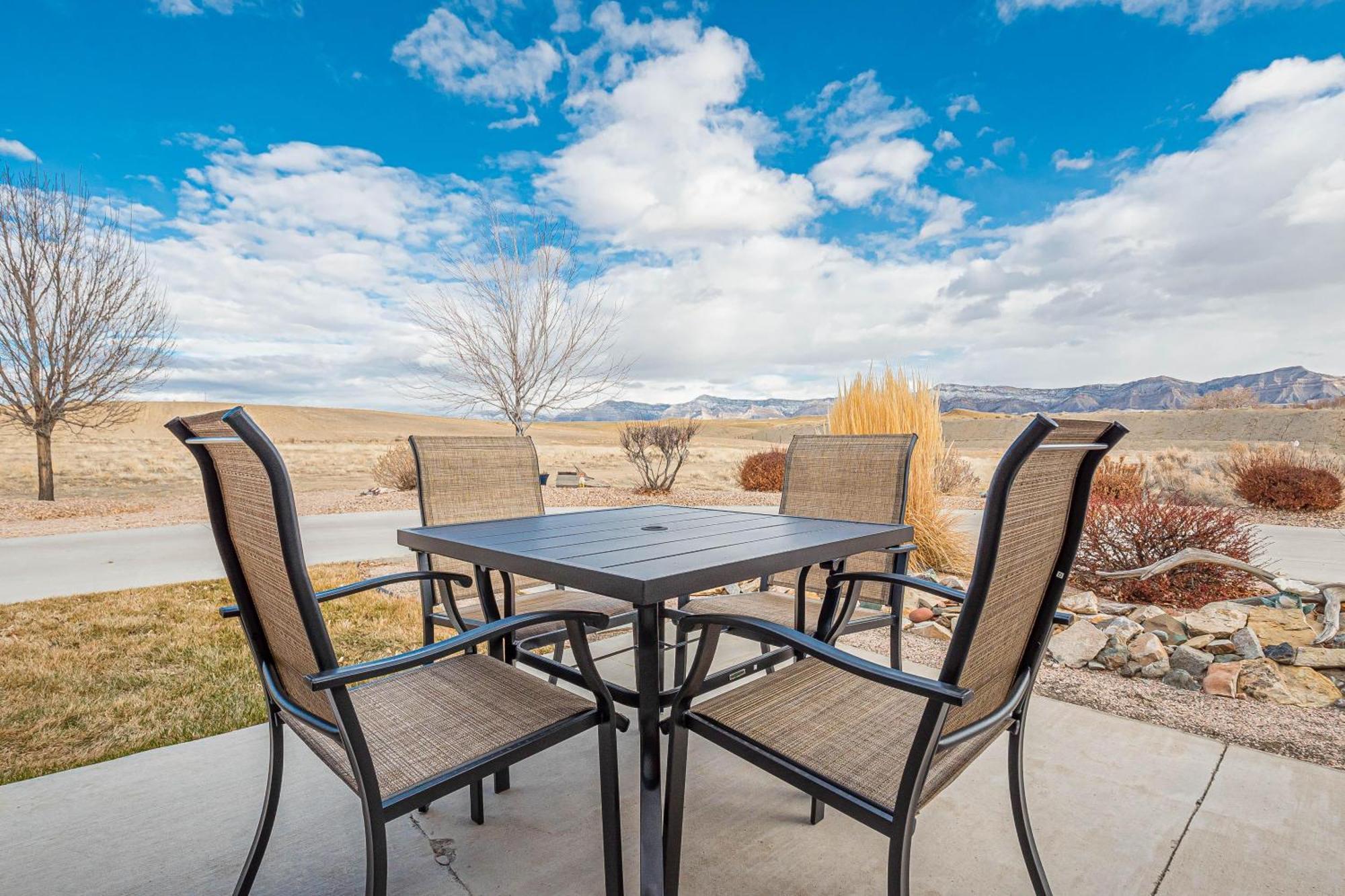 New! Hansel Home On 11 Acres Trails Out Backdoor! Fruita Exterior photo